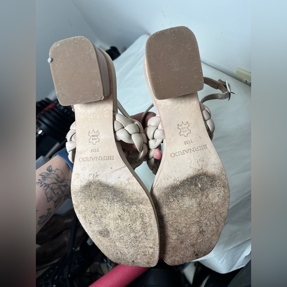 Bernardo EUC Leather Braided Block Heel Square Toe Sandals, Beige Sz 11 - Picture 5 of 10